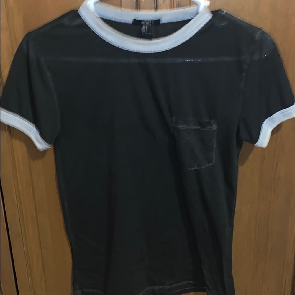 grey and black t-shirt